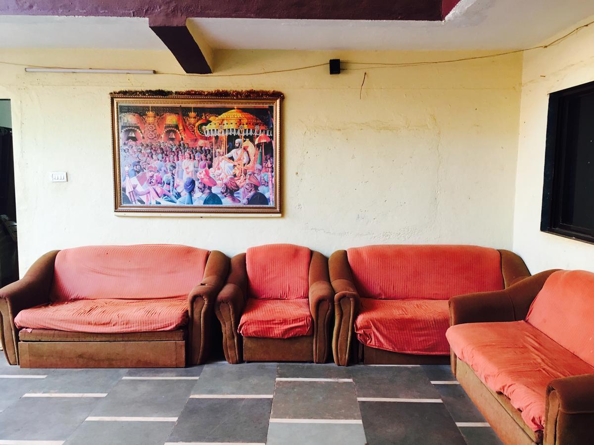 Hotel Madhumalti マテラン エクステリア 写真