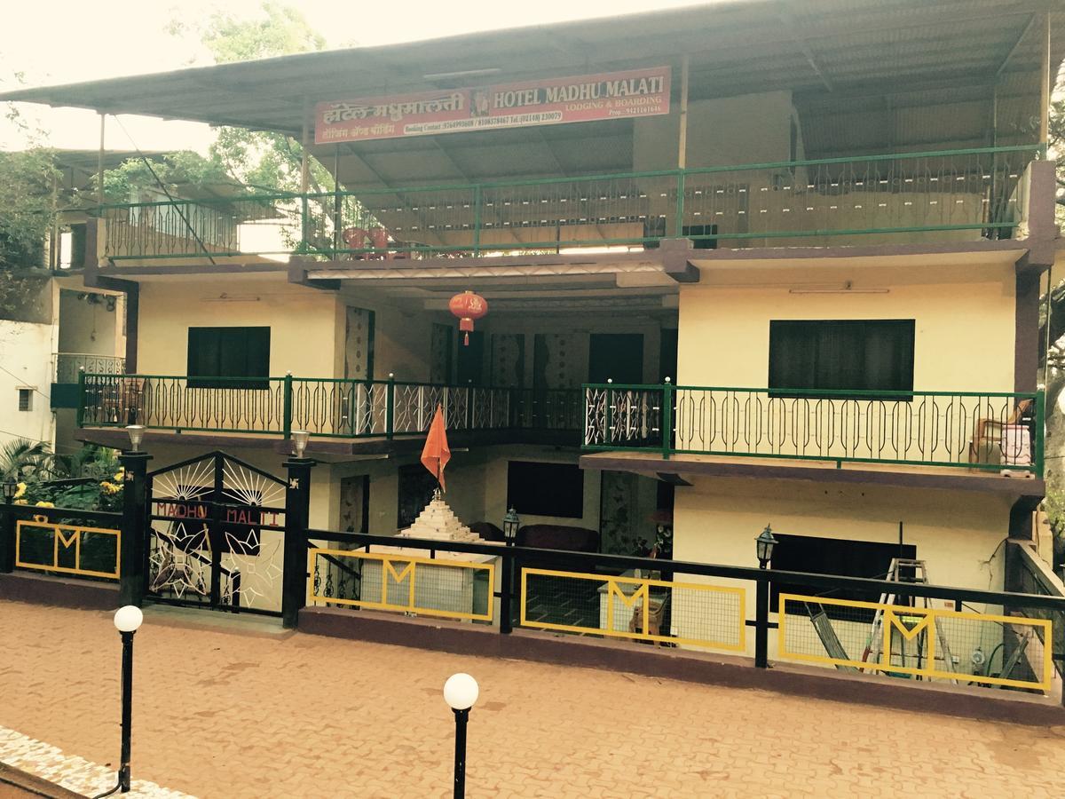 Hotel Madhumalti マテラン エクステリア 写真